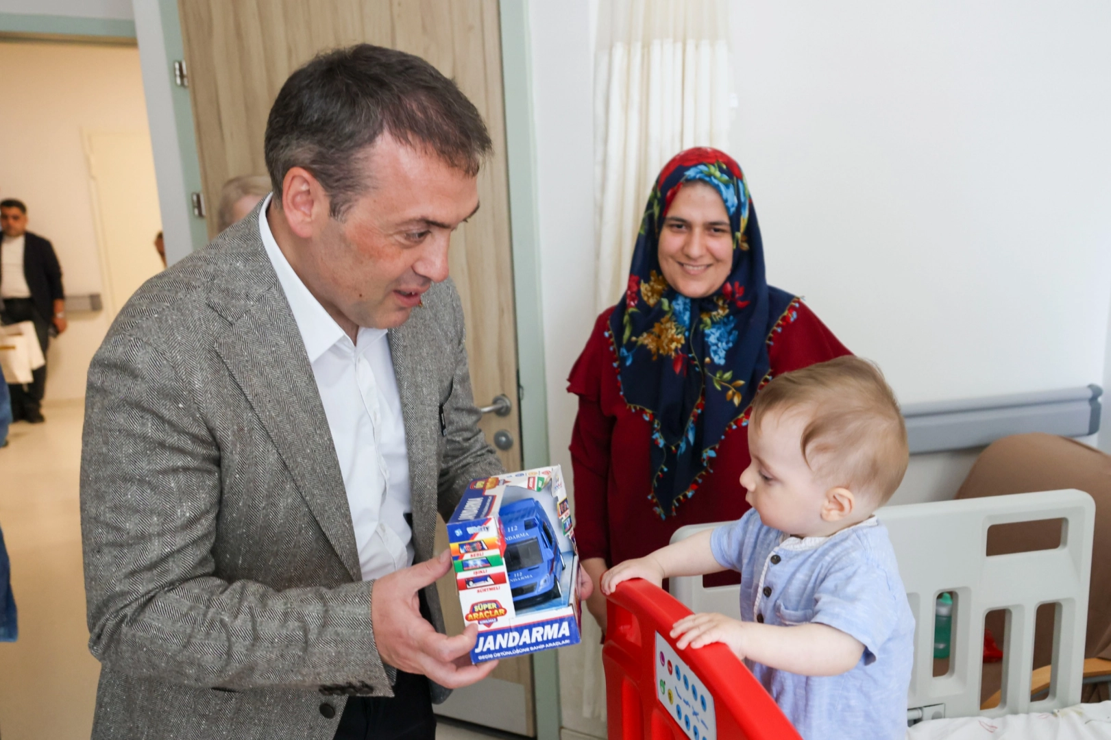 Bilecik'te Vali Sözer'de sağlık çalışanlarına teşekkür, hastalara şifa