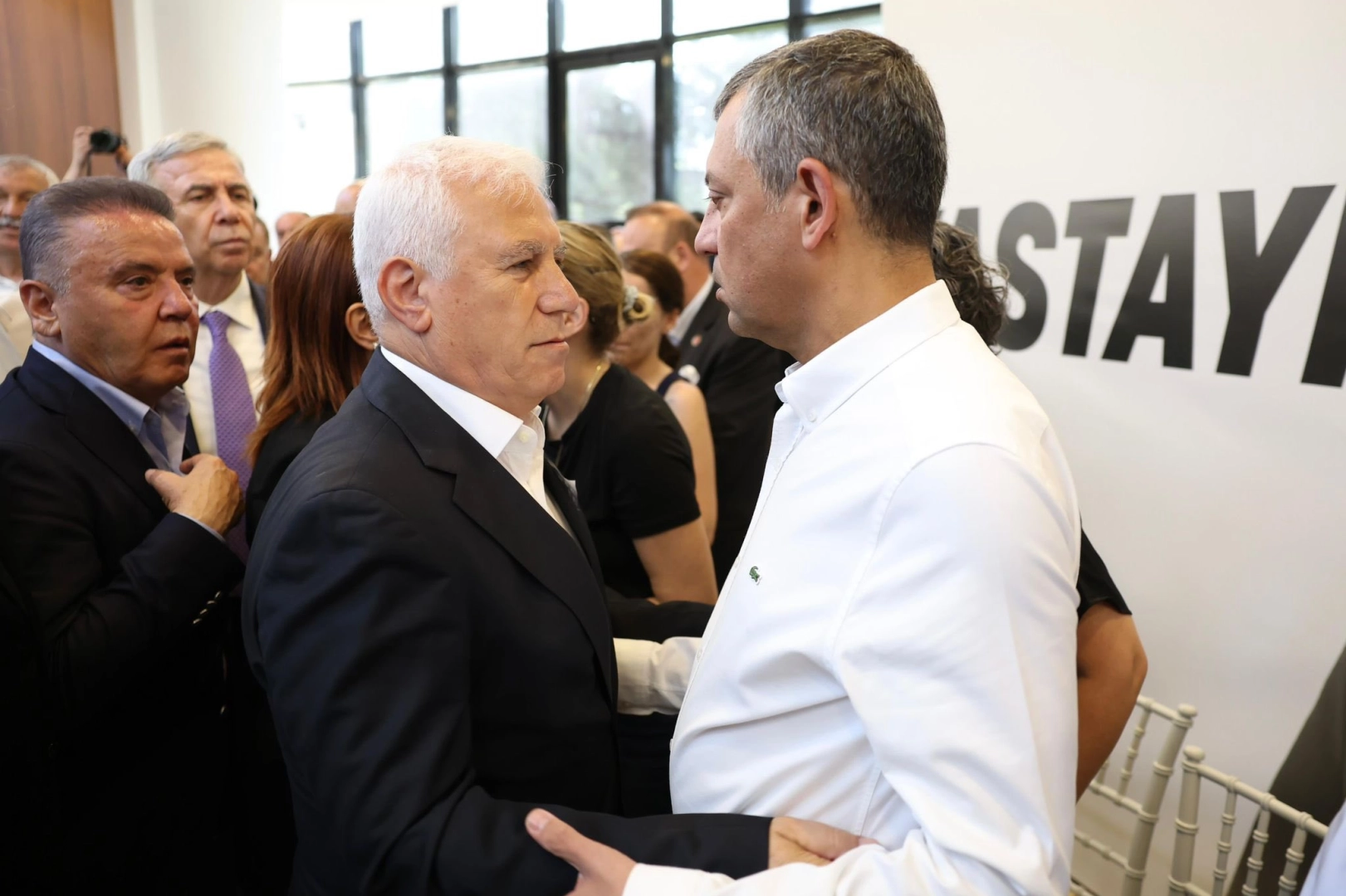 Bursa Büyükşehir Belediye Başkanı'ndan Zeyrek’e duygusal veda