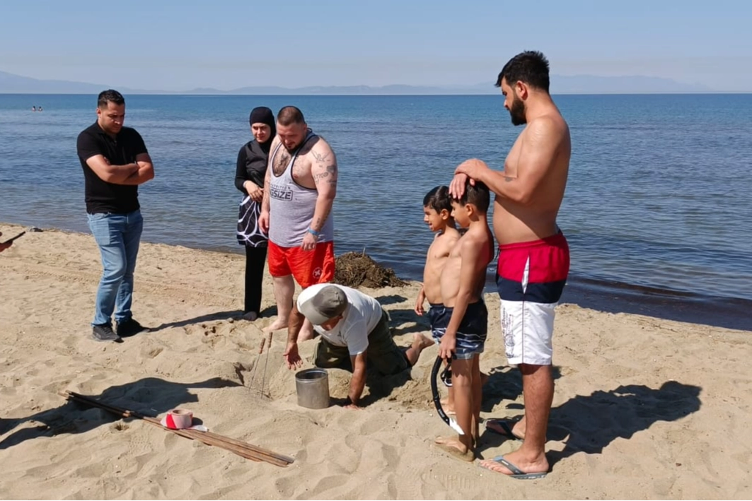 Pamucak Sahili’nde sürpriz misafir