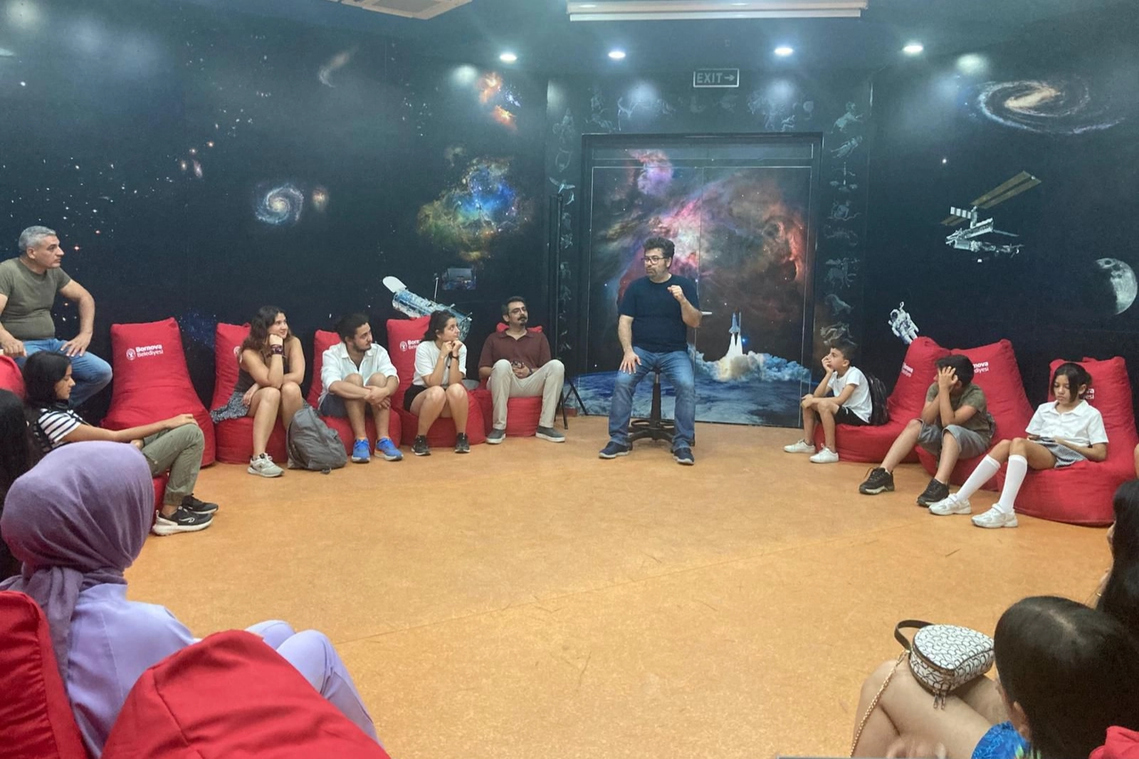 Minik kaşifler Bornova’da bilimin izinde